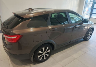 Подержанный автомобиль LADA (ВАЗ) Vesta Wagon 2021 года (4 фото)