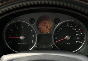 Подержанный автомобиль Nissan X-Trail 2008 года (12 фото)