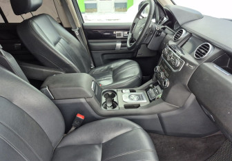 Подержанный автомобиль Land Rover Discovery 2014 года (9 фото)