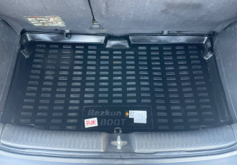 Подержанный автомобиль Hyundai Getz 2010 года (15 фото)