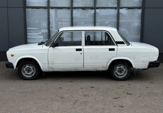 Подержанный автомобиль LADA (ВАЗ) 2107 2010 года (5 фото)