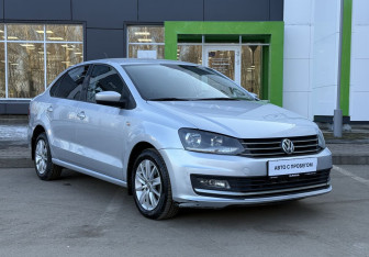 Подержанный автомобиль Volkswagen Polo Sedan 2016 года (3 фото)