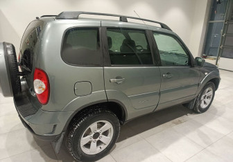 Подержанный автомобиль Chevrolet Niva 2019 года (9 фото)