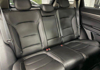 Подержанный автомобиль Geely Atlas Pro 2023 года (10 фото)