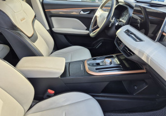 Подержанный автомобиль Haval Jolion 2022 года (10 фото)