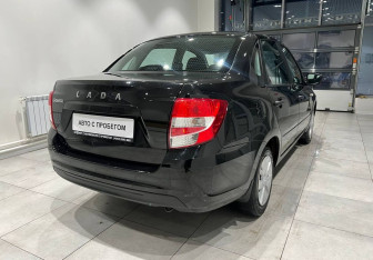 Подержанный автомобиль LADA (ВАЗ) Granta Sedan 2021 года (4 фото)
