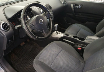 Подержанный автомобиль Nissan Qashqai 2011 года (9 фото)