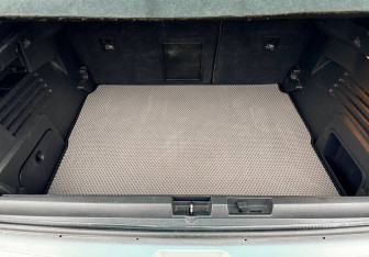 Подержанный автомобиль Peugeot 3008 2011 года (15 фото)