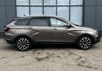 Подержанный автомобиль LADA (ВАЗ) Vesta Wagon 2024 года (4 фото)