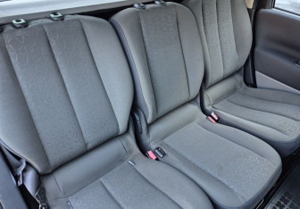 Подержанный автомобиль Renault Scenic 2008 года (10 фото)