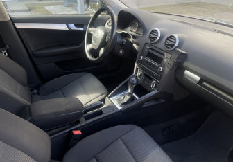 Подержанный автомобиль Audi A3 Hatchback 2009 года (9 фото)