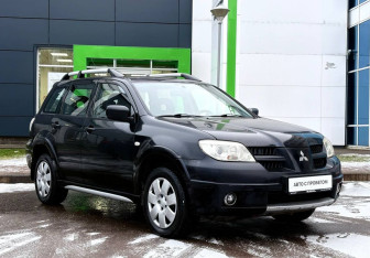 Подержанный автомобиль Mitsubishi Outlander 2007 года (3 фото)
