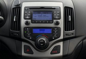Подержанный автомобиль Hyundai i30 Hatchback 2009 года (13 фото)