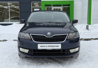 Подержанный автомобиль Skoda Rapid Liftback 2014 года (2 фото)
