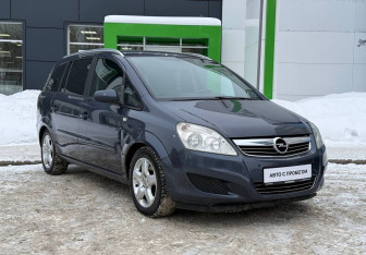 Подержанный автомобиль Opel Zafira Compactvan 2008 года (3 фото)