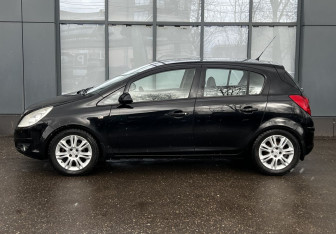 Подержанный автомобиль Opel Corsa 2008 года (4 фото)