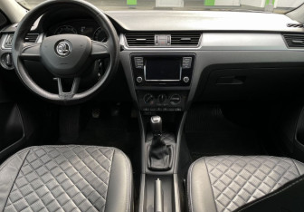 Подержанный автомобиль Skoda Rapid Liftback 2018 года (9 фото)