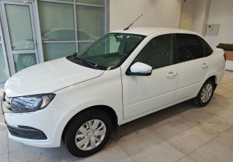 Подержанный автомобиль LADA (ВАЗ) Granta Sedan 2023 года (10 фото)