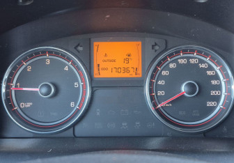 Подержанный автомобиль SsangYong Actyon 2013 года (12 фото)