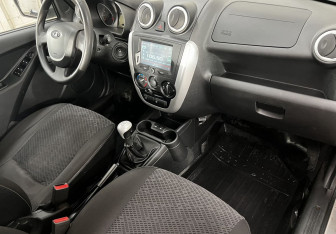 Подержанный автомобиль LADA (ВАЗ) Granta Liftback 2015 года (11 фото)