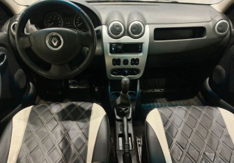 Подержанный автомобиль Renault Logan Sedan 2013 года (11 фото)