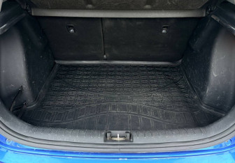 Подержанный автомобиль Kia Rio Hatchback 2020 года (16 фото)