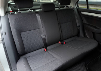 Подержанный автомобиль Skoda Rapid Liftback 2020 года (10 фото)