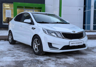 Подержанный автомобиль Kia Rio Sedan 2013 года (3 фото)