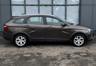 Подержанный автомобиль LADA (ВАЗ) Vesta Wagon 2020 года (6 фото)