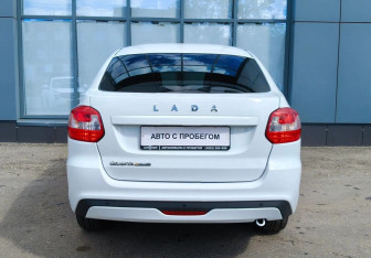 Подержанный автомобиль LADA (ВАЗ) Granta Liftback 2022 года (6 фото)