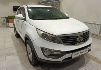 Подержанный автомобиль Kia Sportage 2011 года (3 фото)