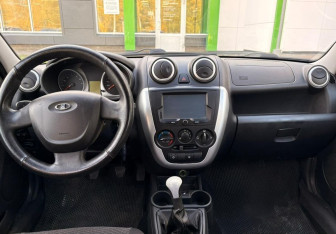 Подержанный автомобиль LADA (ВАЗ) Granta Liftback 2015 года (11 фото)