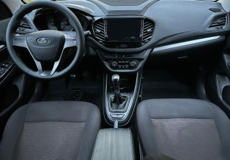 Подержанный автомобиль LADA (ВАЗ) Vesta Sedan 2016 года (9 фото)