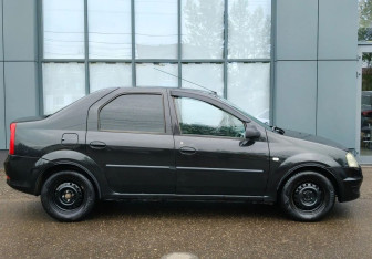 Подержанный автомобиль Renault Logan Sedan 2011 года (5 фото)