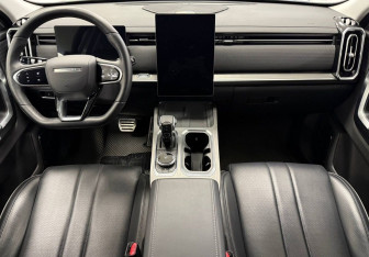 Подержанный автомобиль Jaecoo J7 2024 года (9 фото)