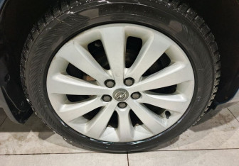 Подержанный автомобиль Opel Astra Hatchback 2011 года (15 фото)