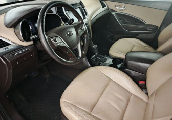 Подержанный автомобиль Hyundai Santa Fe 2016 года (9 фото)