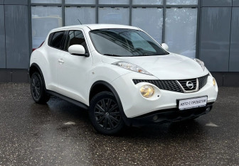 Подержанный автомобиль Nissan Juke 2012 года (2 фото)