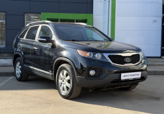 Подержанный автомобиль Kia Sorento 2009 года (3 фото)