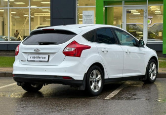Подержанный автомобиль Ford Focus Hatchback 2012 года (5 фото)