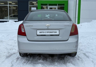 Подержанный автомобиль Chevrolet Lacetti Sedan 2008 года (6 фото)