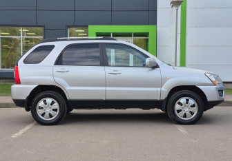 Подержанный автомобиль Kia Sportage 2010 года (5 фото)
