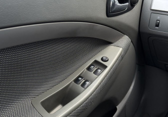 Подержанный автомобиль Chevrolet Lacetti Wagon 2011 года (14 фото)