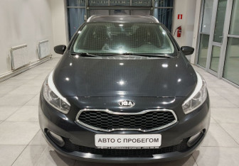 Подержанный автомобиль Kia Ceed Wagon 2015 года (2 фото)