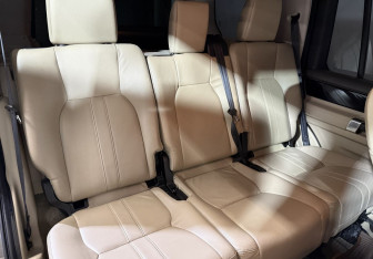 Подержанный автомобиль Land Rover Discovery 2010 года (11 фото)