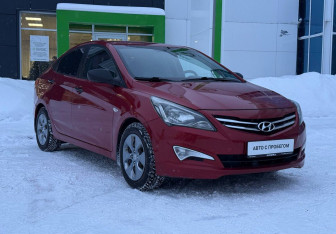 Подержанный автомобиль Hyundai Solaris Sedan 2014 года (3 фото)