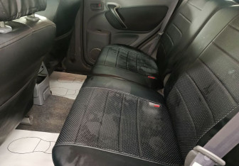 Подержанный автомобиль Toyota RAV4 2002 года (13 фото)