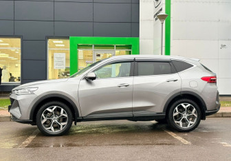 Подержанный автомобиль Haval F7 2023 года (8 фото)