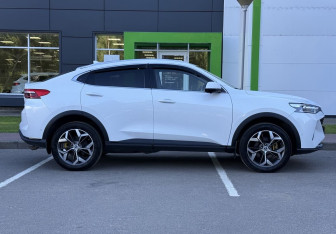 Подержанный автомобиль Haval F7x 2022 года (4 фото)