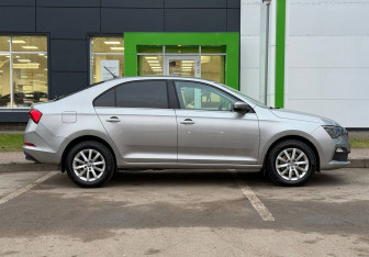 Подержанный автомобиль Skoda Rapid Liftback 2020 года (4 фото)